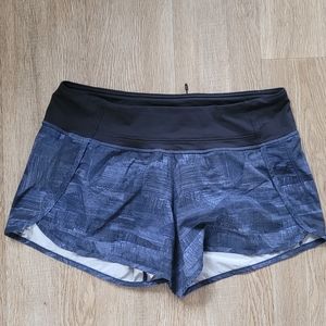 Navy Lululemon Speed Up Low Rise Lines Short 2.5"